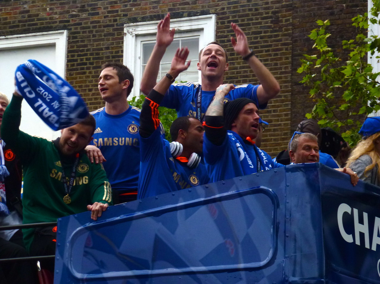 里尔训练开放日,加时末段内部沟通引观众欢呼,欧篮联在即,身体对抗强度拉满的简单介绍 里尔训练开放日,加时末段内部沟通引观众欢呼,欧篮联在即,身体对抗强度拉满的简单介绍