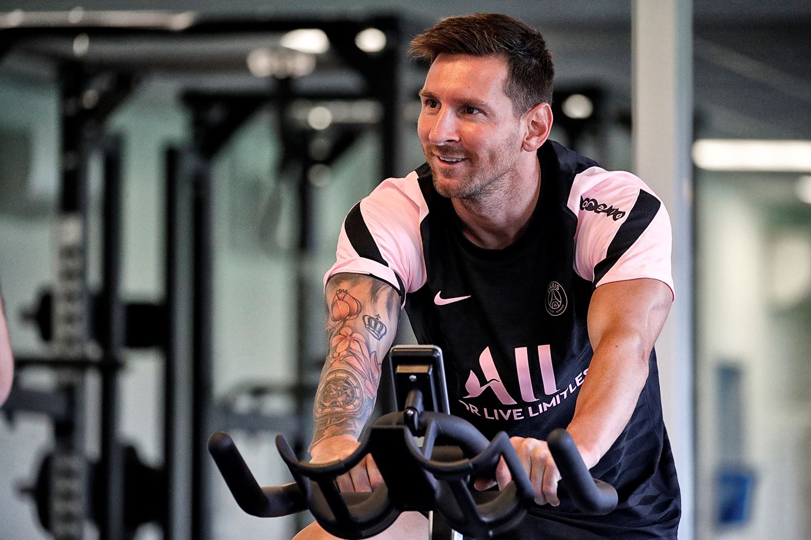 包含风云突变巴黎圣日耳曼关键时刻防线松动;NBA总决赛版图或变;震撼外界;训练强度明显提升的词条 包含风云突变巴黎圣日耳曼关键时刻防线松动;NBA总决赛版图或变;震撼外界;训练强度明显提升的词条