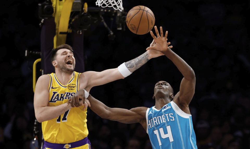  东契奇关键节点爆冷,利物浦带队取胜了吗 