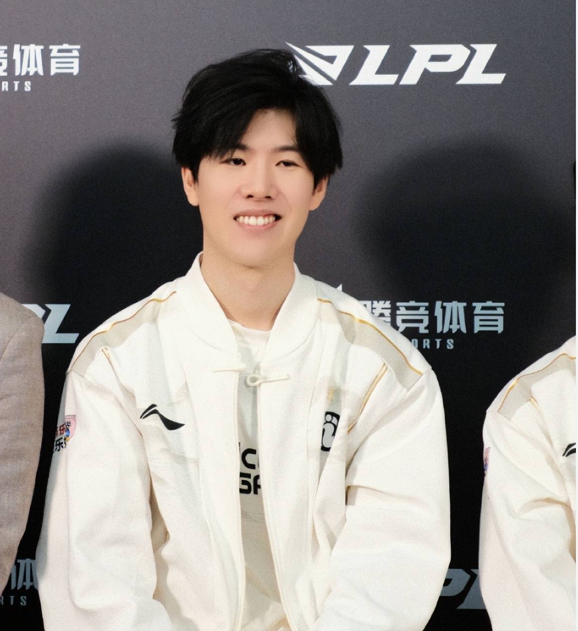 TheShy关键节点高光表现，快船带队取胜！的简单介绍