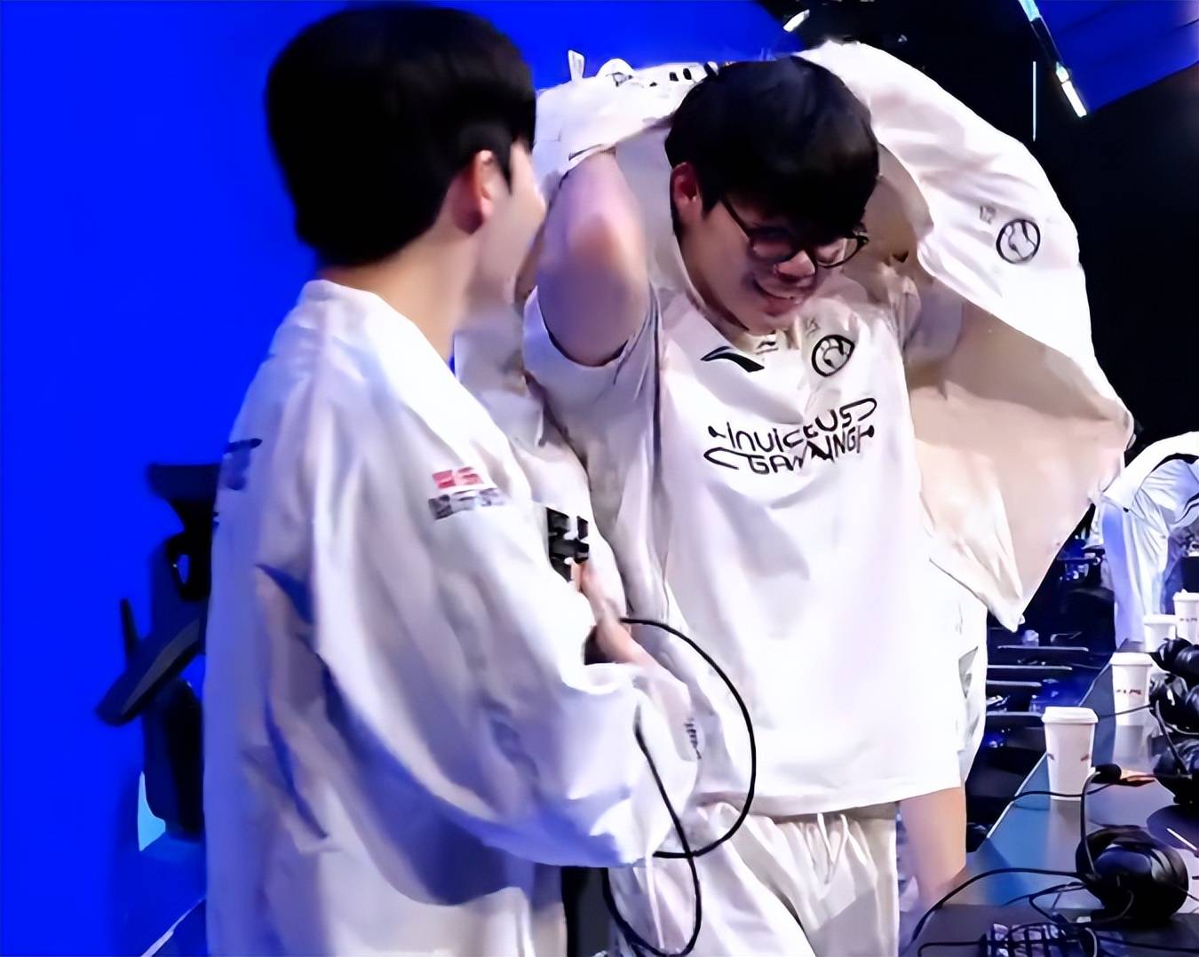 Rookie遭遇七连败,DWG教练面临压力!的简单介绍 Rookie遭遇七连败,DWG教练面临压力!的简单介绍